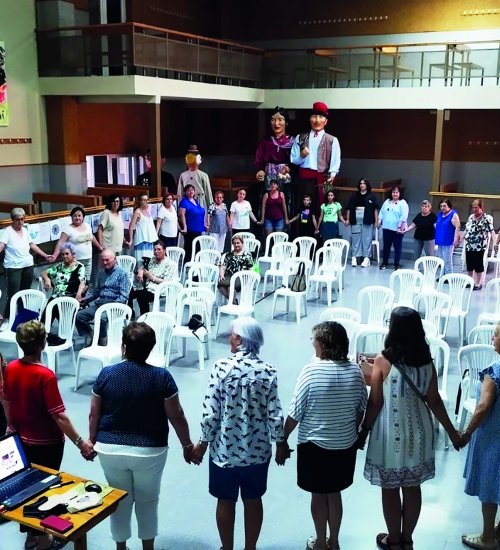 Taller sobre salut femenina a Alcanó, dins les Jornades Culturals. (Foto: Ajuntament d'Alcanó))