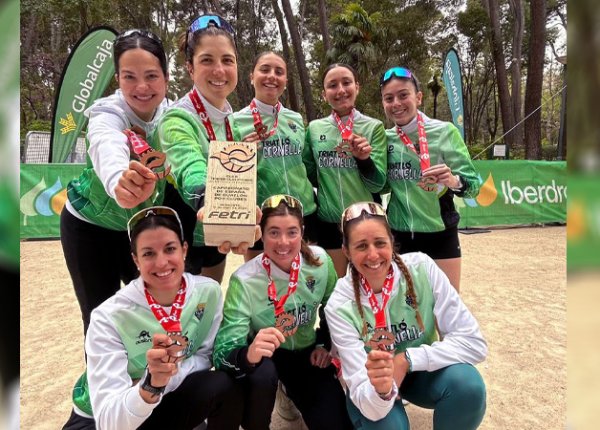 Quintana, primera de l'esquerra de la fila inferior (Foto: C.T.C.)