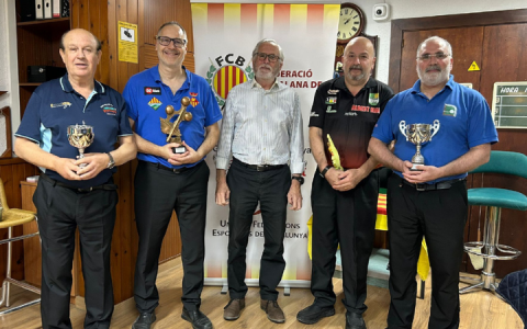 Albert Martínez, segon per la dreta